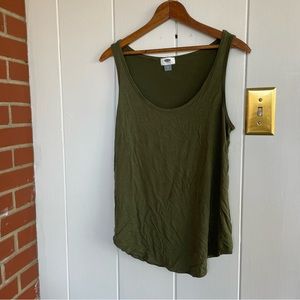 ⭐️ Olive green Tank Top Size Medium